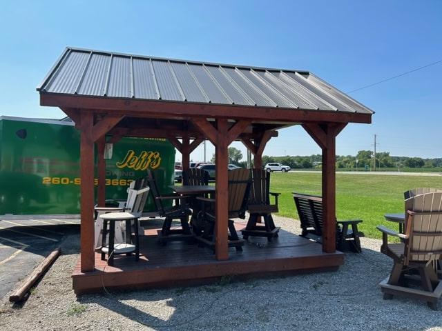 Rustic Pavilion: 10' x 12'