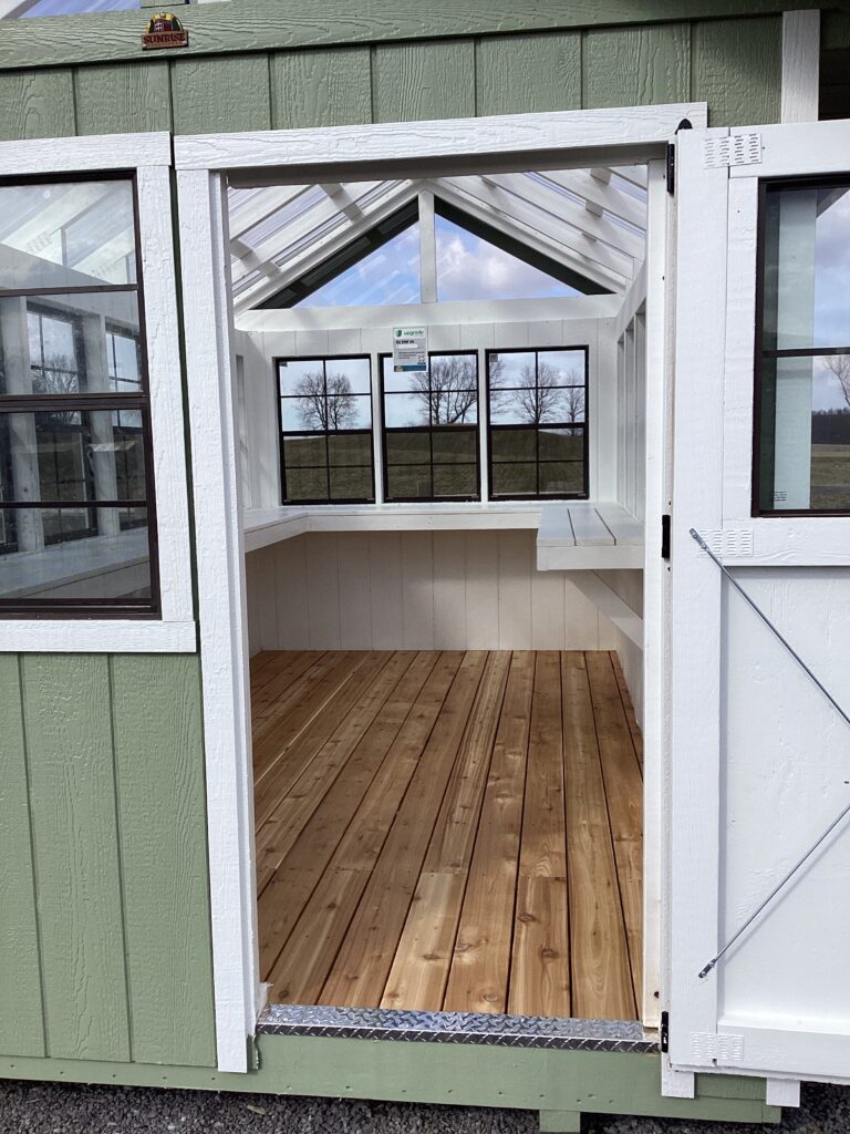 Greenhouse: 8' x 14'